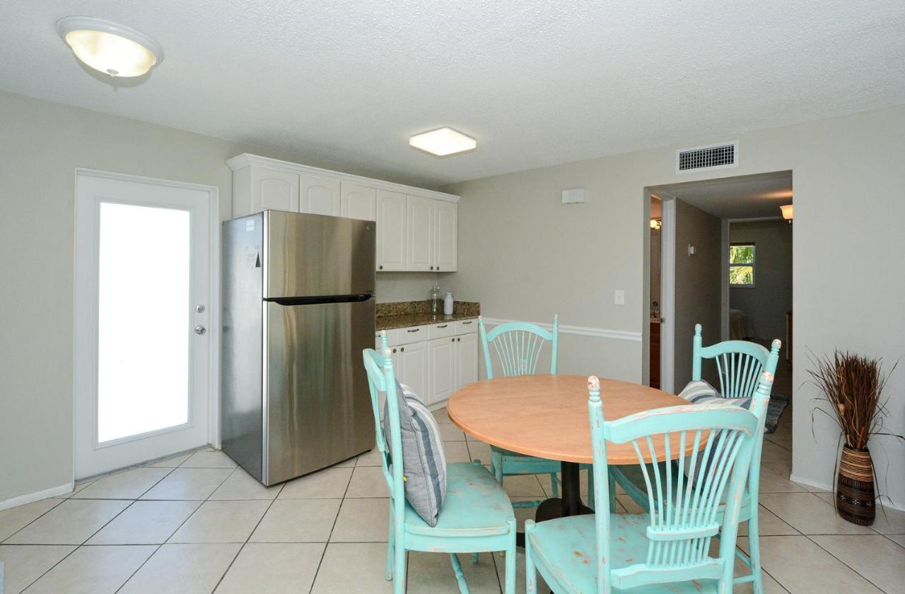 Canal 315 - Right In Siesta Key Village! Exterior photo