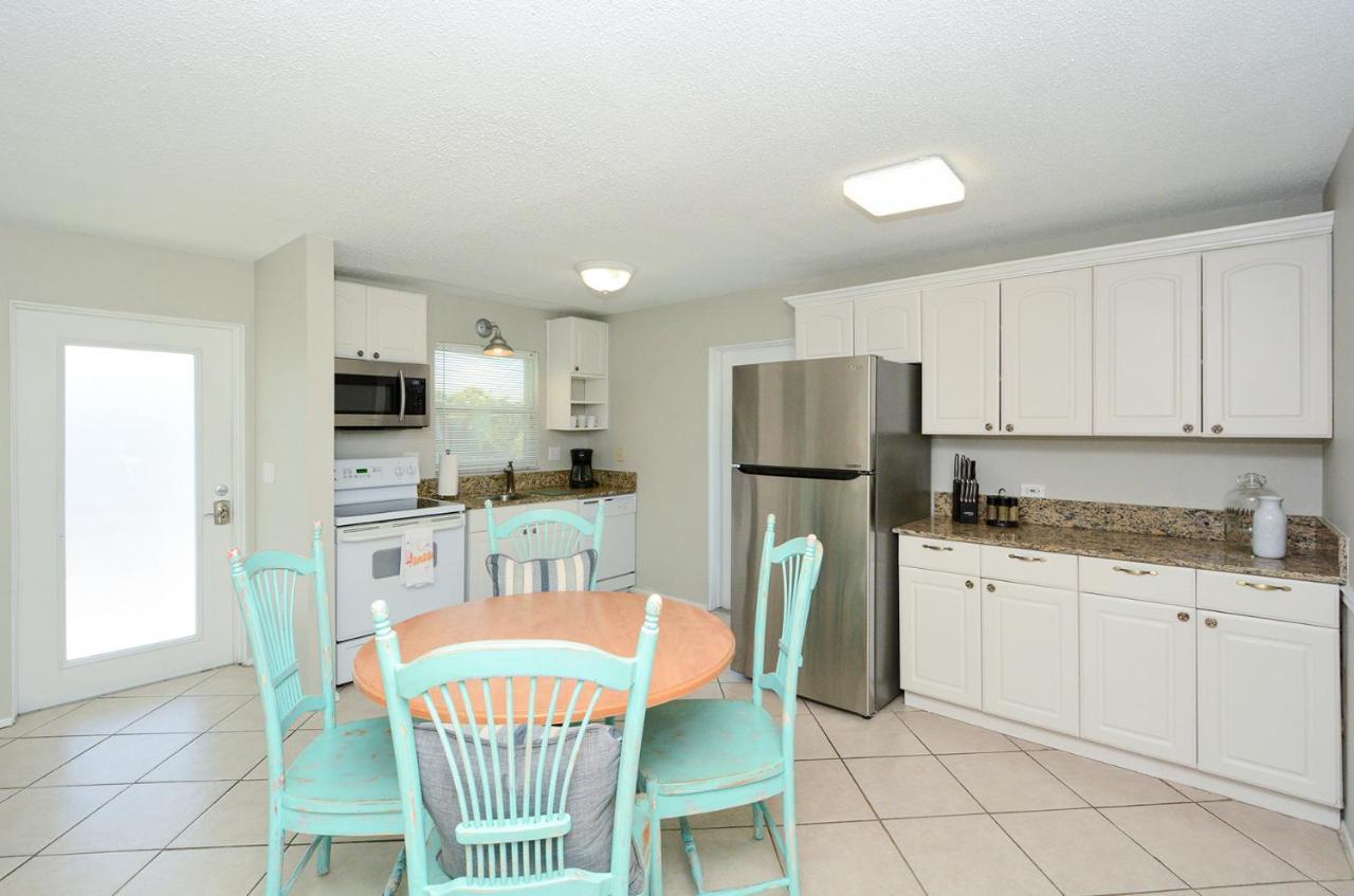 Canal 315 - Right In Siesta Key Village! Exterior photo